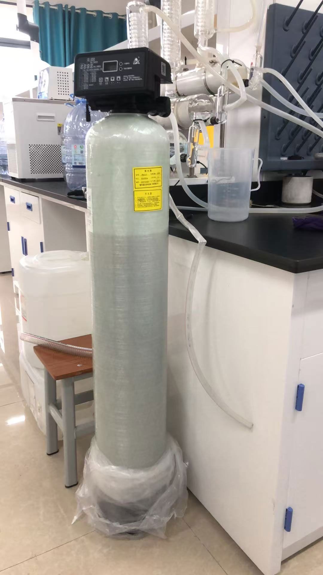 42.The-0.5-ton-water-softener-in-the-laboratory-of-Guangxi-University-has-been-put-into-operation.